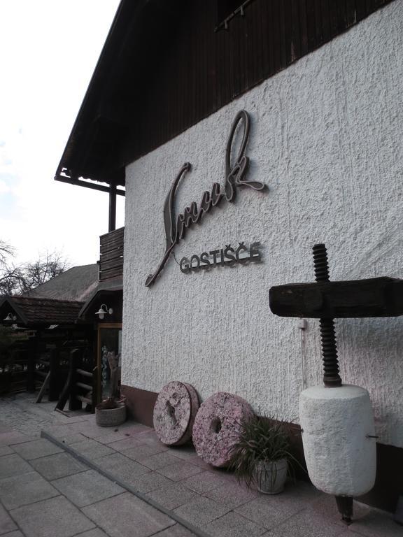 Hotel Gostisce Smuk Križe Exterior foto
